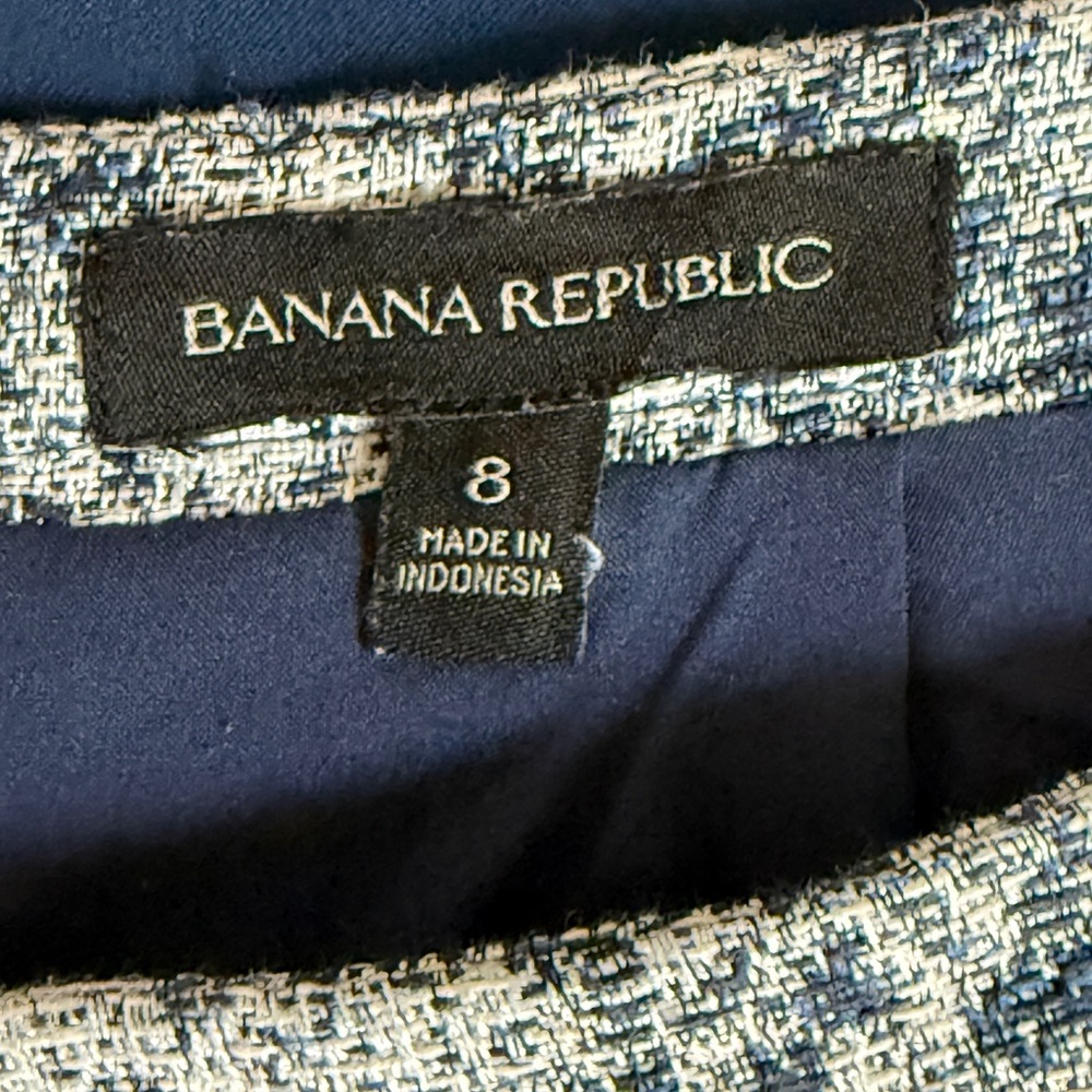 Banana Rep: Blue & White Gradient Sequin Skirt - Picture 3 of 4